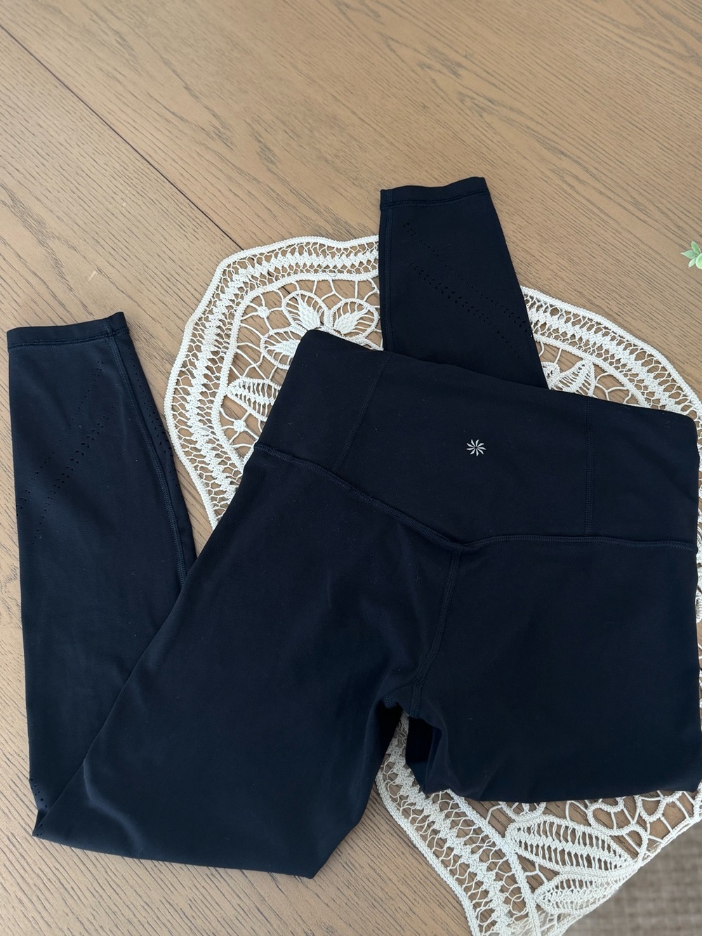 Athleta Elation Laser Cut Tight Leggings Black High Rise Yoga Pants Size SP - Picture 3 of 7